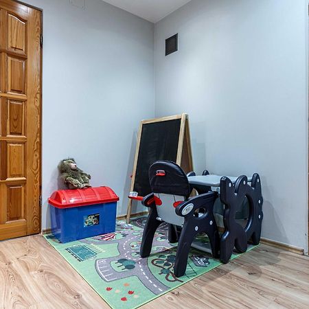Spora Chata نوفه تارخ المظهر الخارجي الصورة